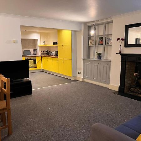 Entire 2-Bedroom Flat In Camden لندن المظهر الخارجي الصورة